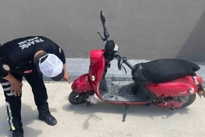 Karaman’da elektrikli bisiklet devrildi: 1’i ağır 2 yaralı
