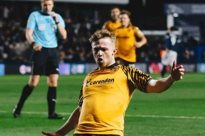 Hull City, play-off finaline yükseldi
