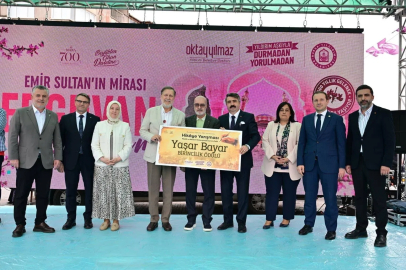 Yaşar Bayar’a birincilik ödülü
