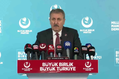 BBP Genel Başkanı Destici: "Türkiye kendi ilacını, aşısını önemli ölçüde üretebilen bir ülke konumuna gelecektir"
