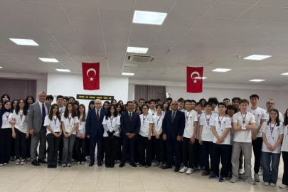 Burhaniye’de TÜBİTAK 4006-A Bilim Fuarı açıldı
