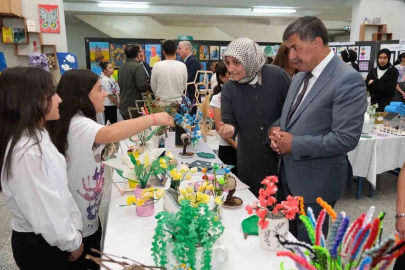Başkan Aksun öğrencilerin projelerini inceledi
