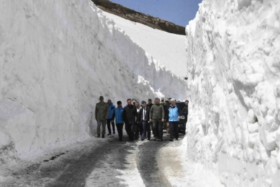 Nemrut Kalderası’nda kar esareti bitti: 10 metrelik kar duvarları aşıldı

