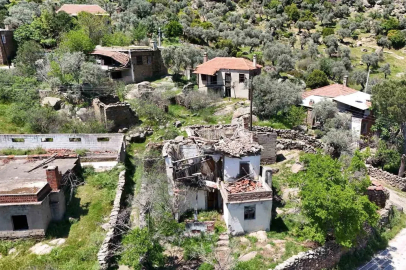 Bu köy savaş gördüğü için değil gençler terk ettiği için bu hale geldi
