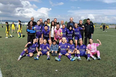 Tavşanlı Akıncılarspor kadın futbol takımı başarısı devam ediyor

