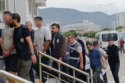 Kozan’da 5 cinayet şüphelisi adliyeye sevk edildi

