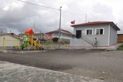 Jandarmadan köy okuluna destek
