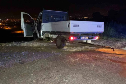 Direksiyon hakimiyetini kaybeden sürücü şarampole uçtu
