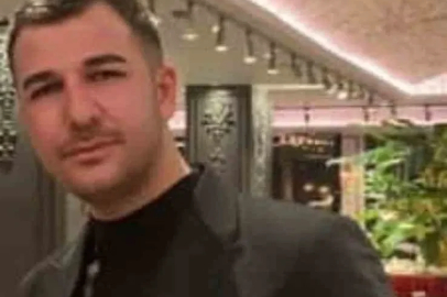 Adana’da motosiklet kamyonetle çarpıştı: 1 ölü
