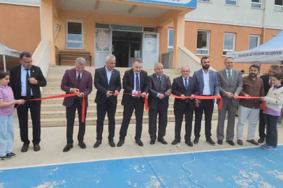 Edremit’te "Vakti Kuşanmak" sergisi açıldı
