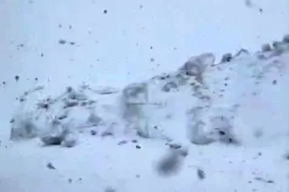 Hakkari’de mayıs ayında kar yağışı

