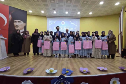 Kur’an Kursu’nda yıl sonu coşkusu
