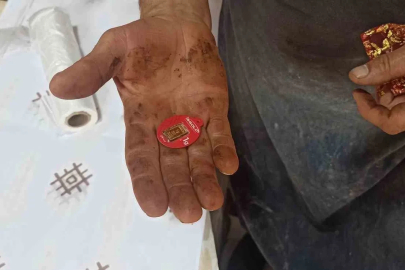 Dükkanında düşürülen altının sahibini arıyor
