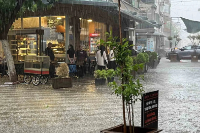 İncirliova’da sağanak ve fırtına etkili oldu
