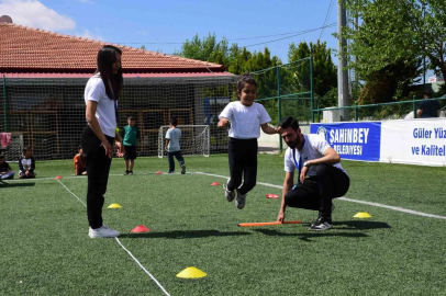 Dünya Çocuk Atletizm Günü’nde 200 çocuk sporla buluştu
