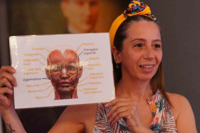 Ayvalık’ta kadınlar yüz yoga atölyesinde buluştu
