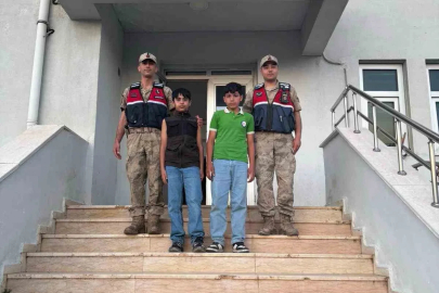Jandarmanın dikkati kayıp çocukları ailelerine kavuşturdu
