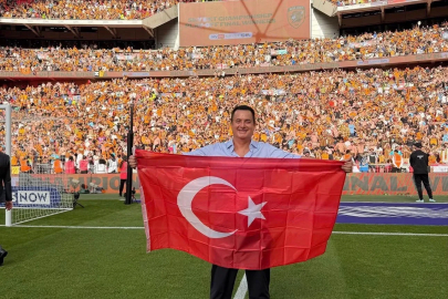 İngiltere’de tarih yazan Türk başkan!
