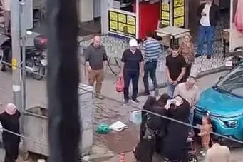 Bursa’da dilencilerin ’yer kavgası’ kamerada
