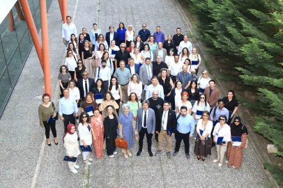 BUÜ’nün başarılı akademisyenleri rektörle buluşmaya devam ediyor
