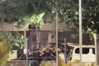 Parkta tekme tokatlar havada uçuştu
