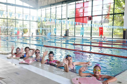 Nilüfer’de Bizim Çocuklar Yüzme Öğreniyor...