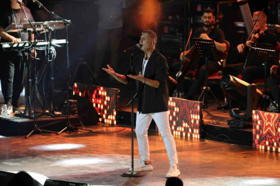 Özcan Deniz’den Ayrılan Aşıklara Acı Ayarı...