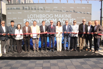 DÜNYANIN EN BÜYÜK 3. SHOWROOM’U   LOTHBROG MAKİNE  BURSA’DA AÇILDI        
