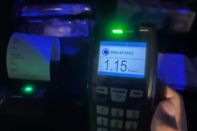 Alkollü sürücü motosikletliye çarptı: 1 yaralı
