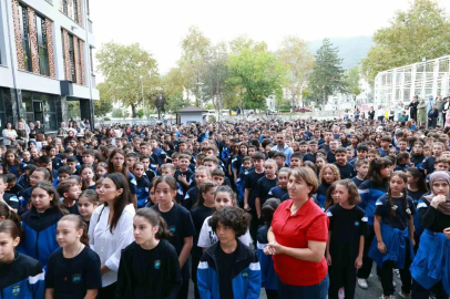 Başkan Aydın öğrencilerin ilk gün heyecanını paylaştı
