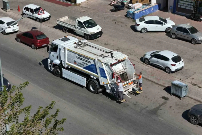 Elektrikli çöp kamyonu İnegöl sokaklarında test edildi
