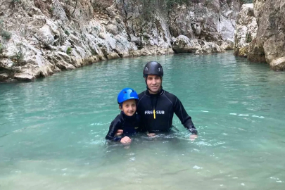 Bursa’nın en genç kanyoncusu: 8 yaşındaki Asya, Abadiye Kanyonu’nu geçti
