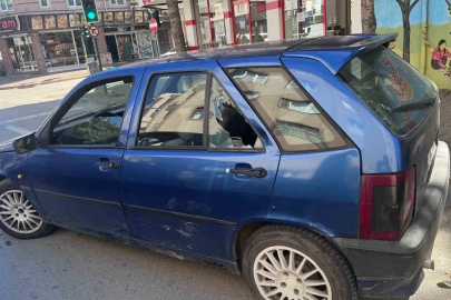 İnegöl’de otomobille çarpışan motosikletin sürücüsü yaralandı
