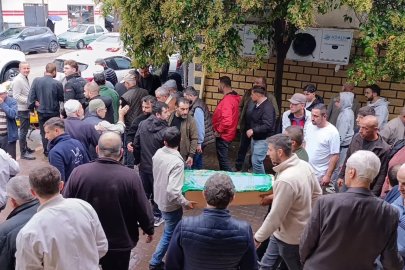 Otomobilin çarptığı 2 yaşındaki Melis, son yolculuğuna uğurlandı
